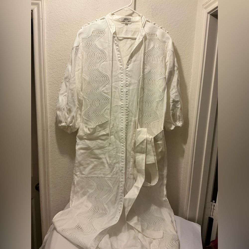 Oroton White Embroidered Long dress 100% linen belted size 8